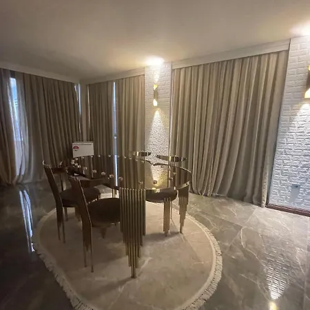 Le Luxe Hotel 5*