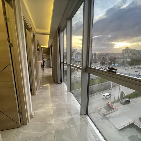 Le Luxe Hotel