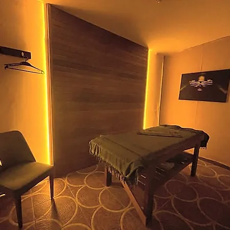 Hotel Le Luxe
