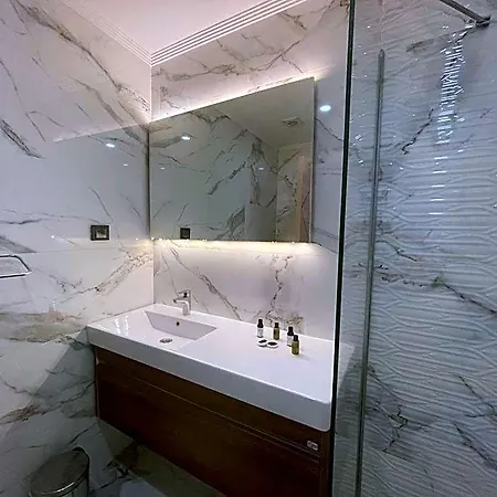 Hotel Le Luxe
