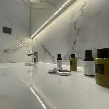 Hotel Le Luxe 5*